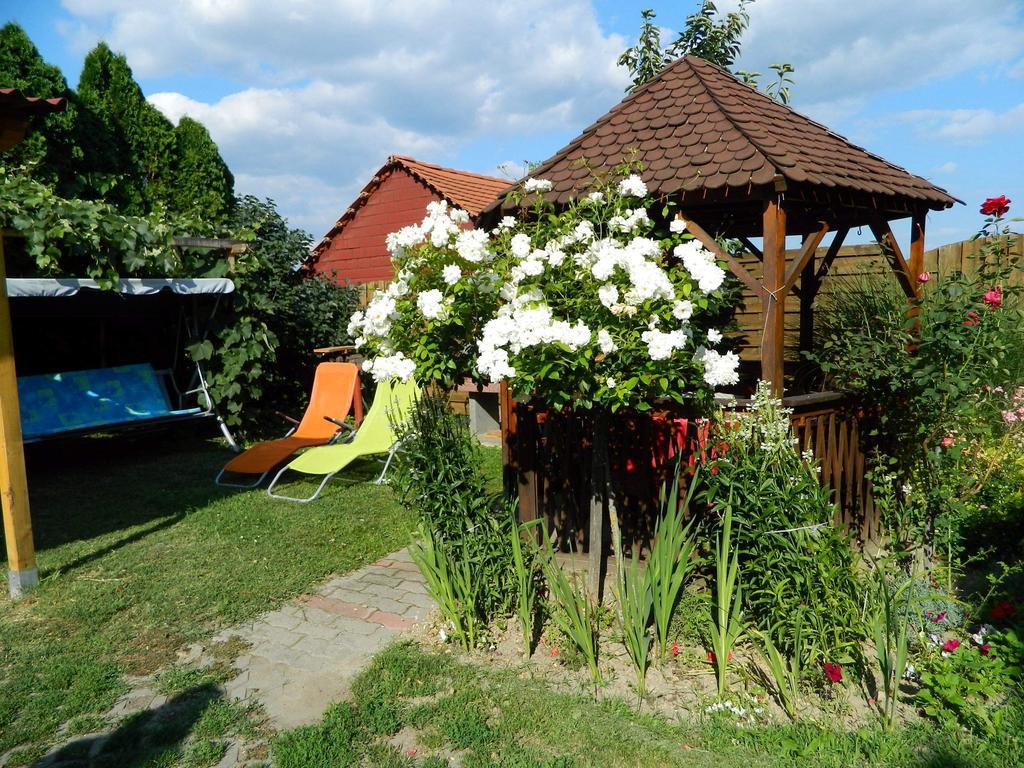 Judit Apartments เฮวิซ ภายนอก รูปภาพ